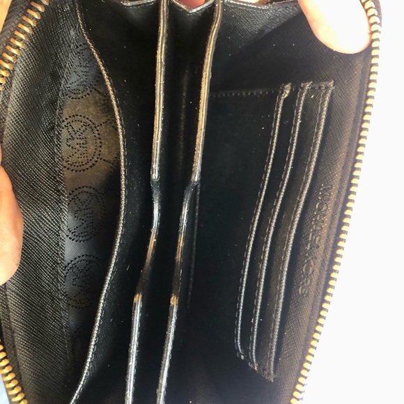 Michael Kors Black Leather Wallet/Wristlet. 
Great Condition. - Picture 4 of 5
